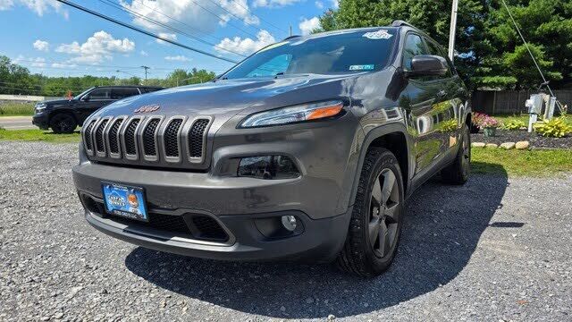 2017 JEEP Cherokee