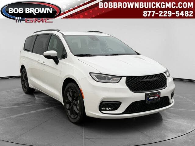 2023 CHRYSLER Pacifica