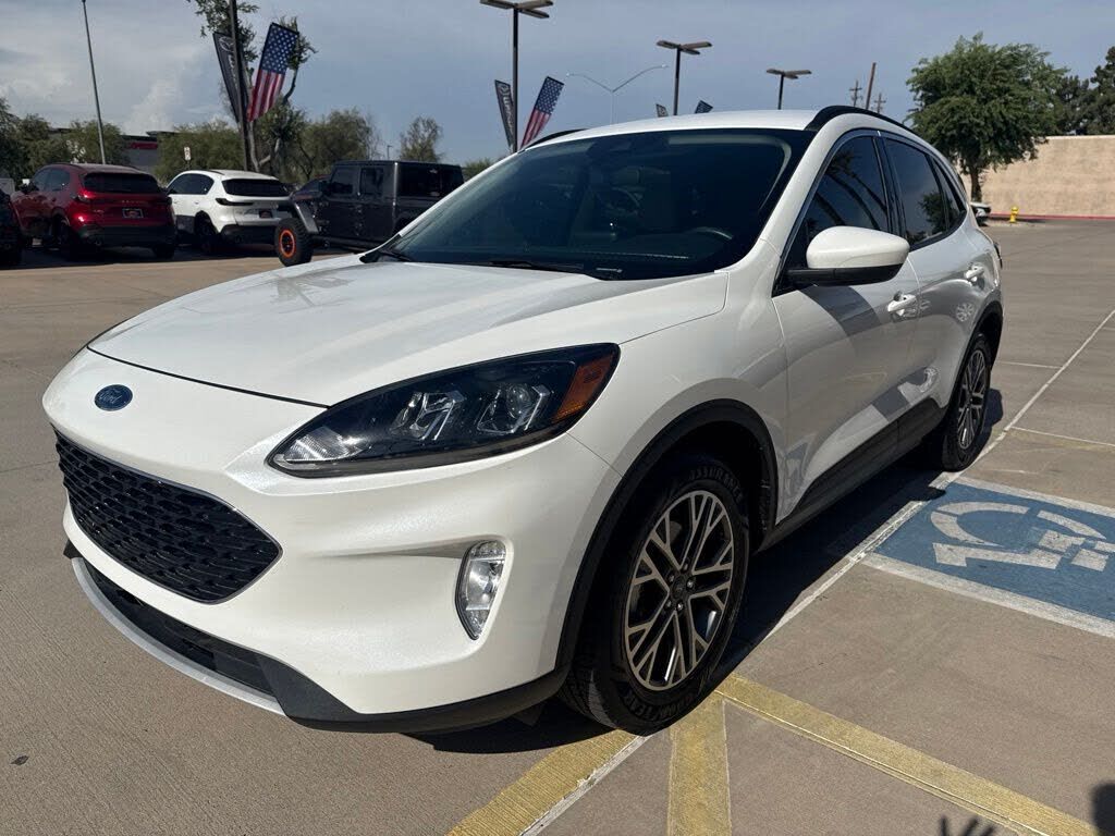 2020 FORD Escape