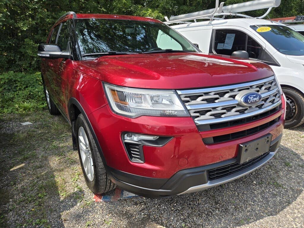 2018 FORD Explorer