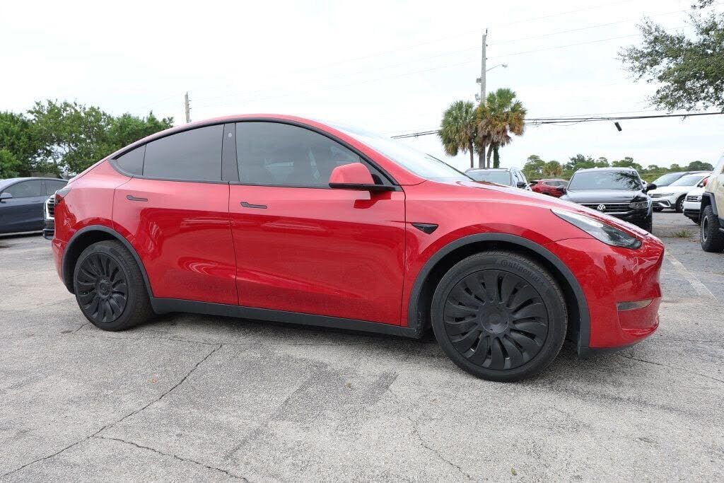 2021 TESLA Model Y