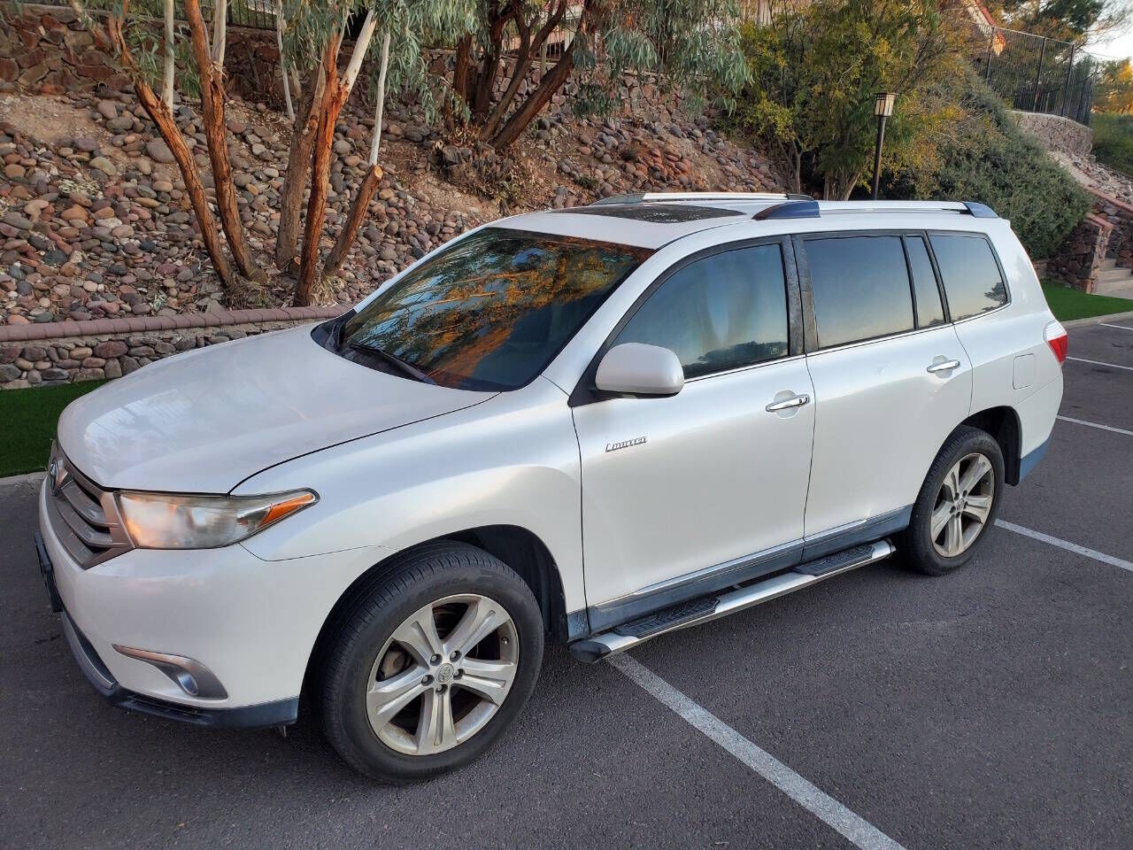 2011 TOYOTA Highlander