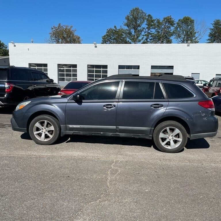 2014 SUBARU Outback