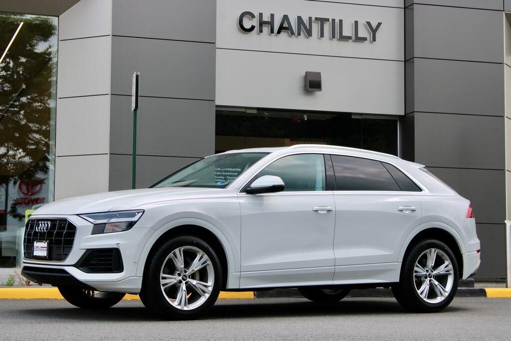 2022 AUDI Q8
