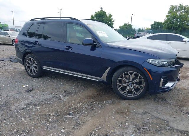 2021 BMW X7
