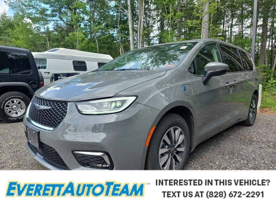 2023 CHRYSLER Pacifica