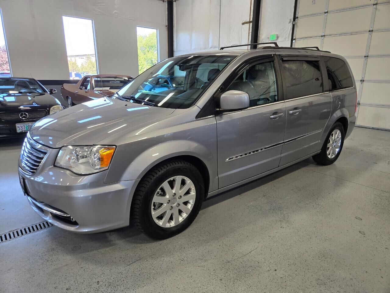 2016 CHRYSLER Town and Country