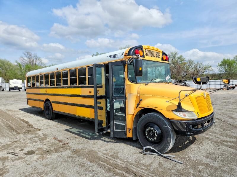 2013 IC BUS PB105