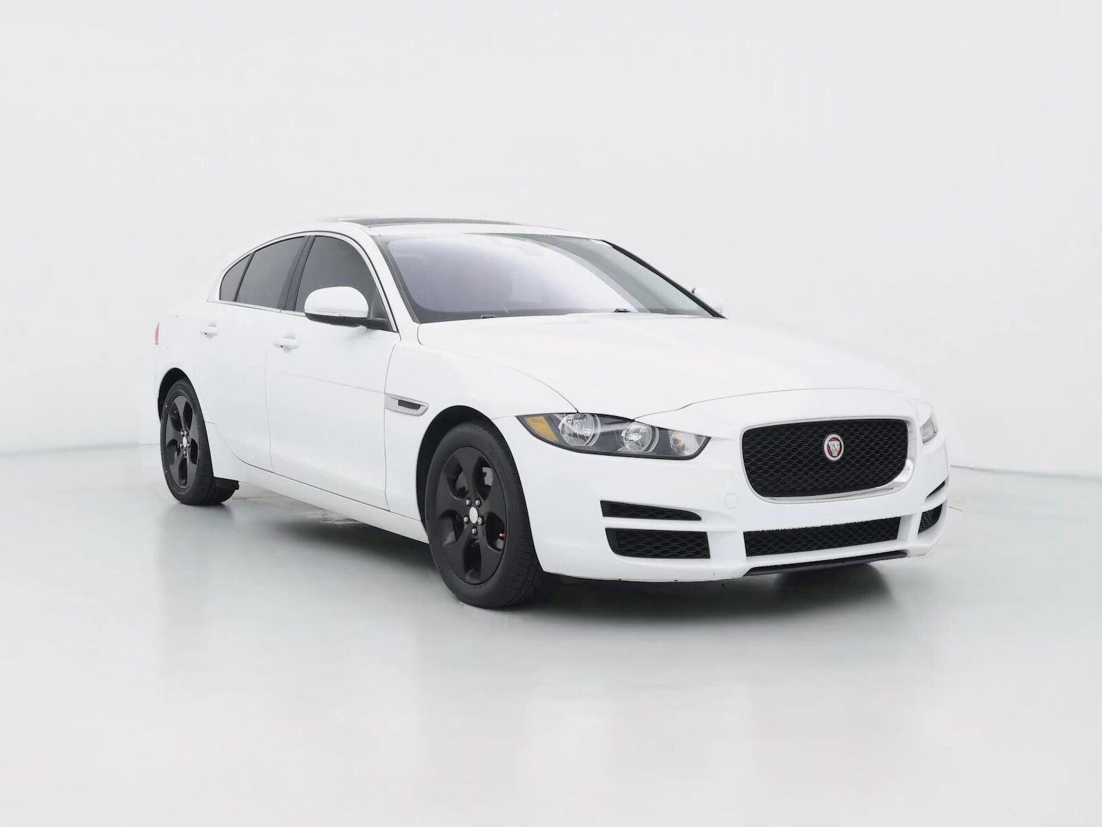 2019 JAGUAR XE