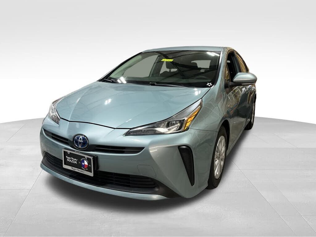 2019 TOYOTA PRIUS