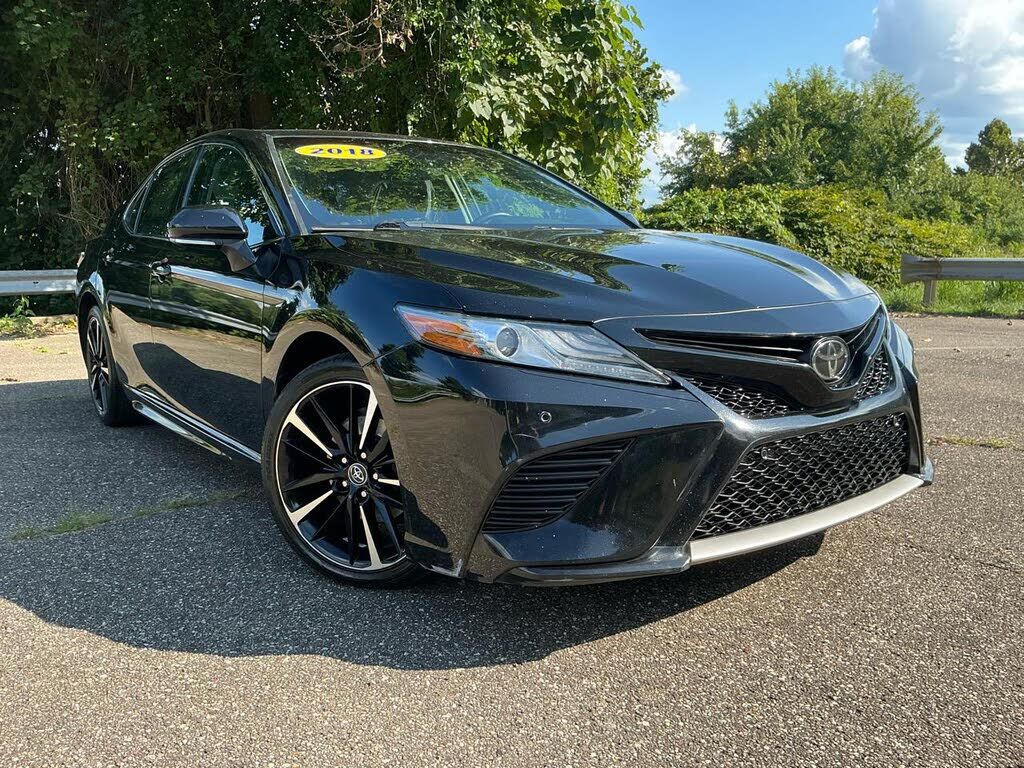 2018 TOYOTA Camry