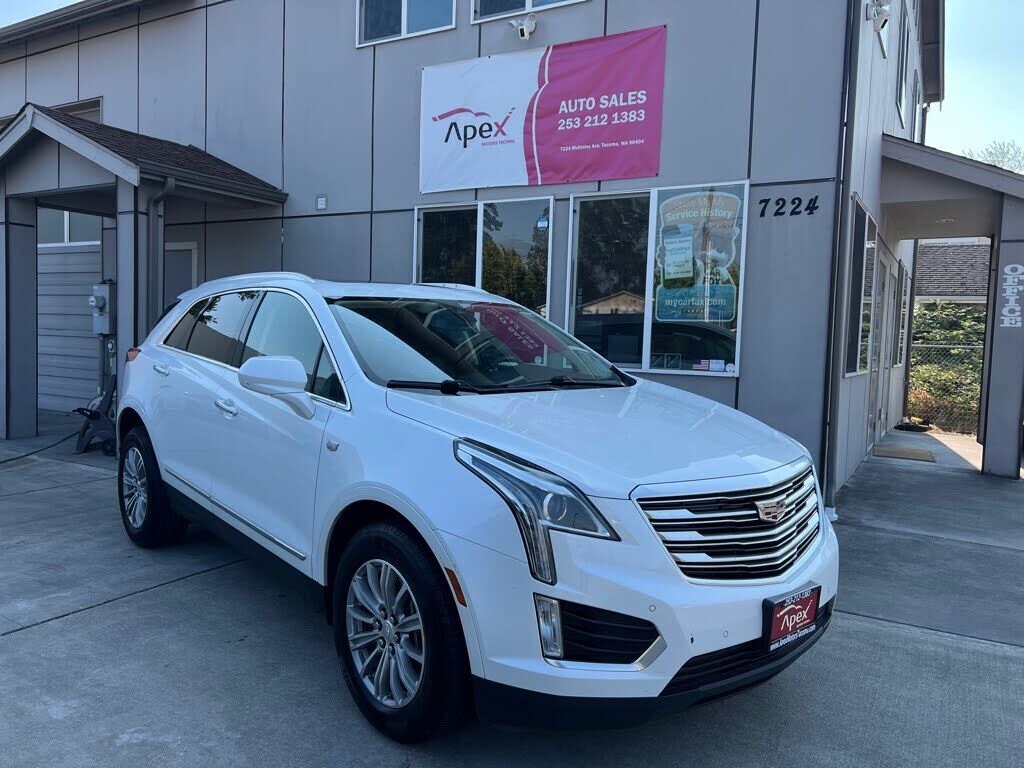 2017 CADILLAC XT5