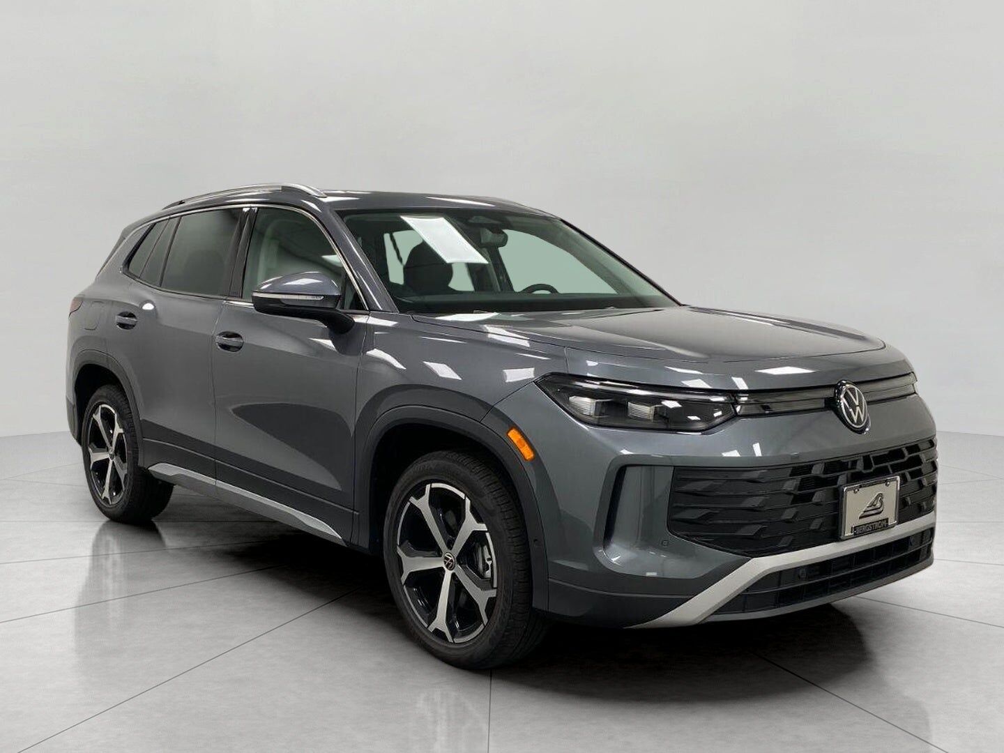2026 VOLKSWAGEN Tiguan