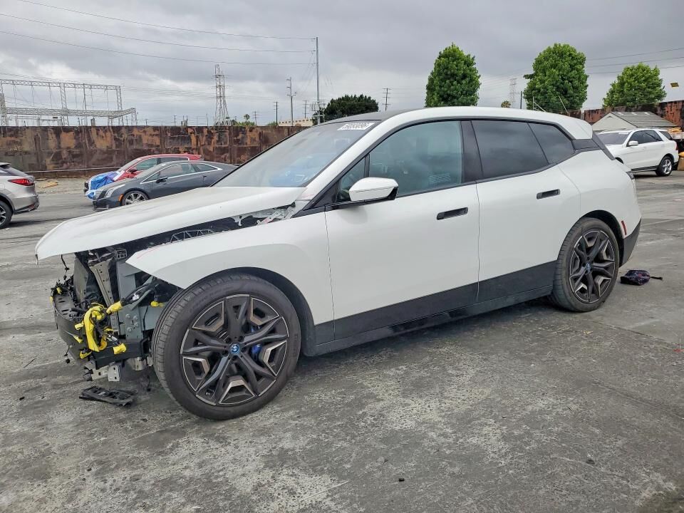 2023 BMW ix