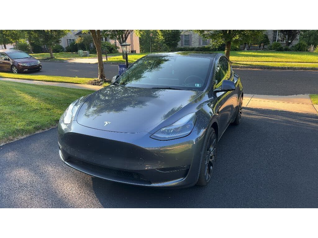 2022 TESLA Model Y