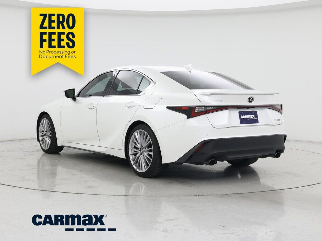 2022 LEXUS IS