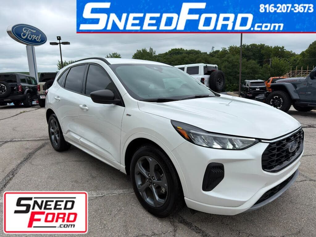 2024 FORD Escape