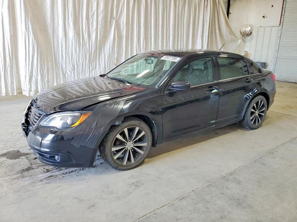 2013 CHRYSLER 200