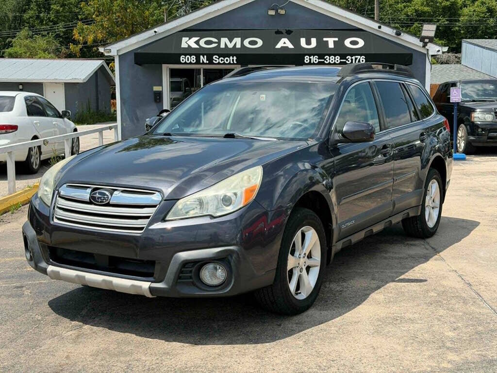 2013 SUBARU Outback