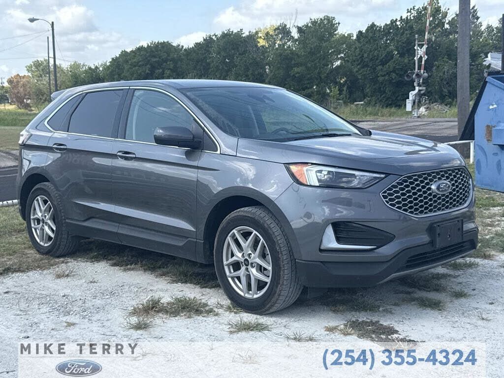 2023 FORD Edge