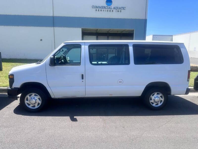 2009 FORD E-350