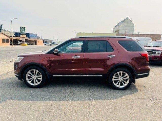 2018 FORD Explorer