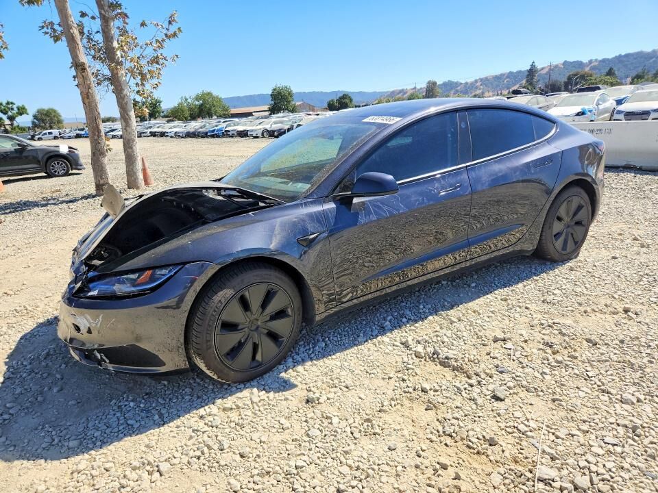 2024 TESLA Model 3