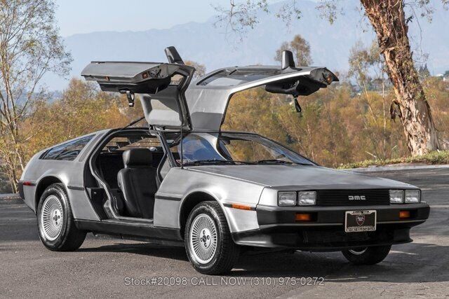 1981 DELOREAN DMC-12