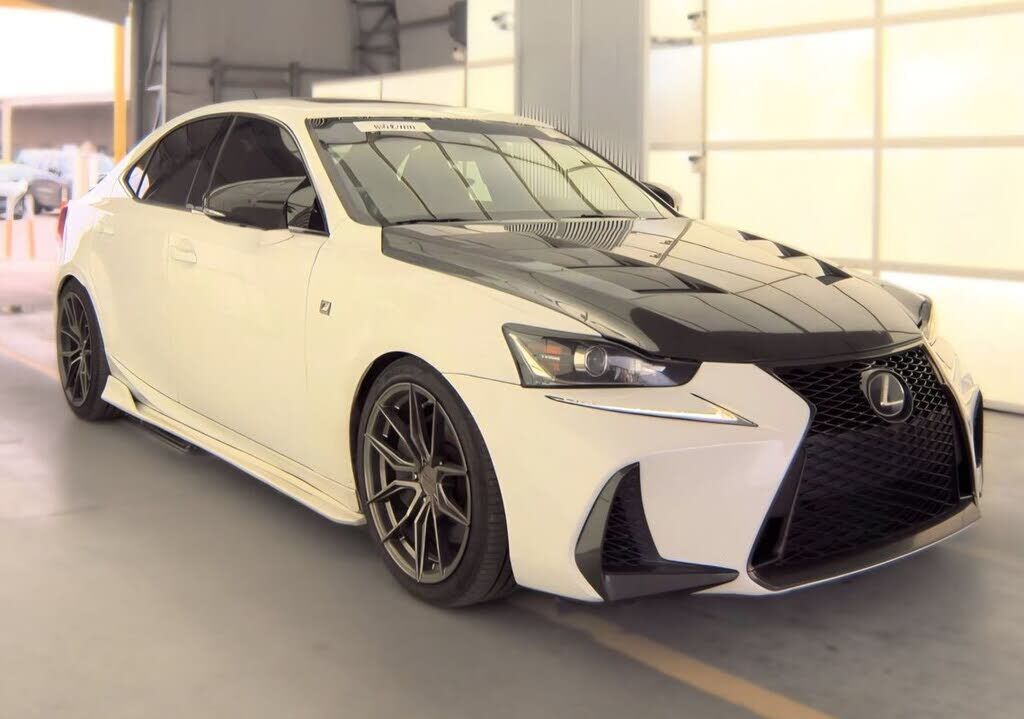 2017 LEXUS IS