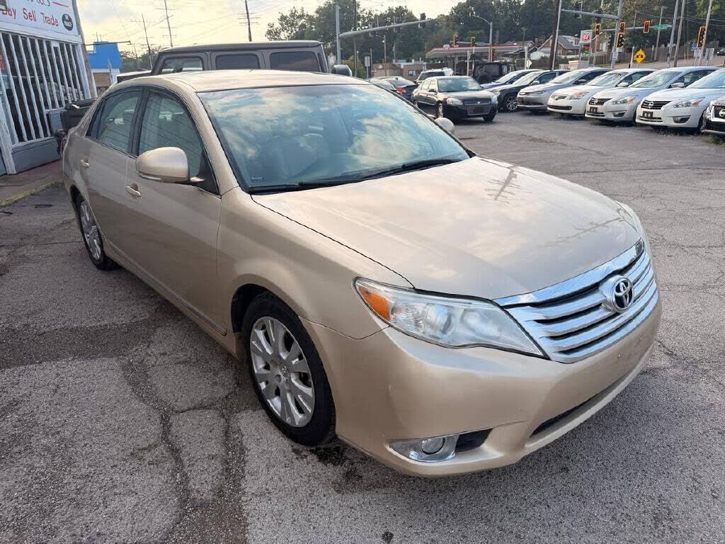 2011 TOYOTA Avalon
