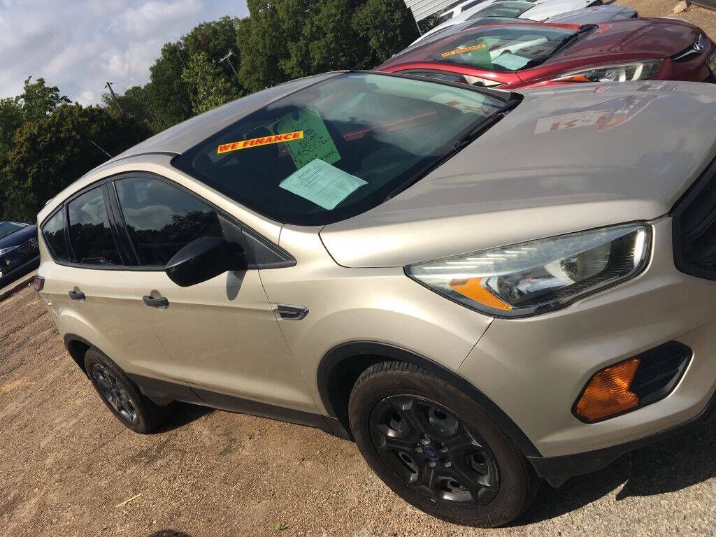 2017 FORD Escape