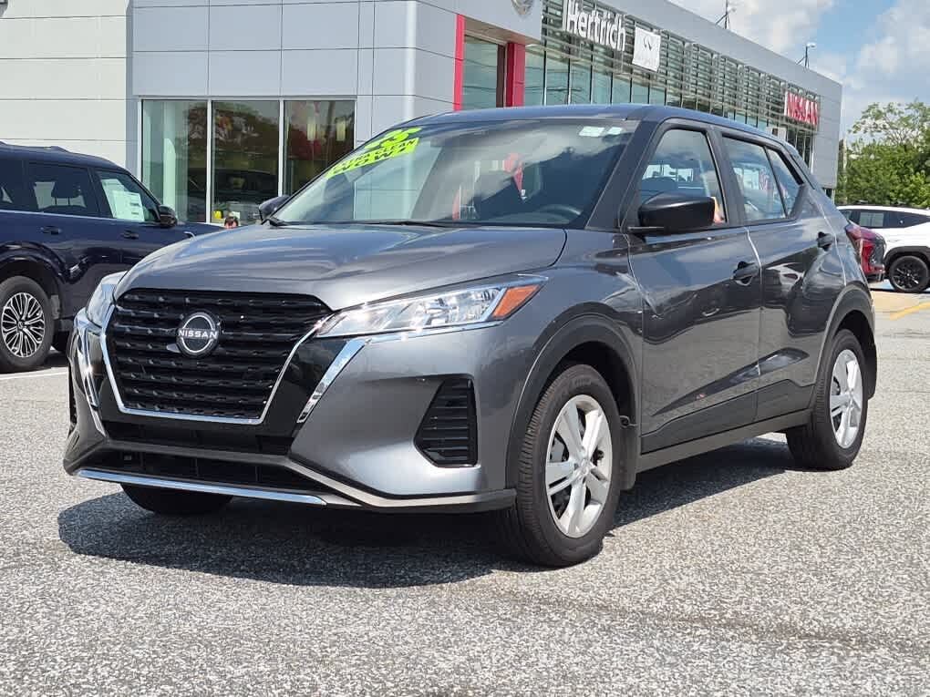 2025 NISSAN Kicks Play