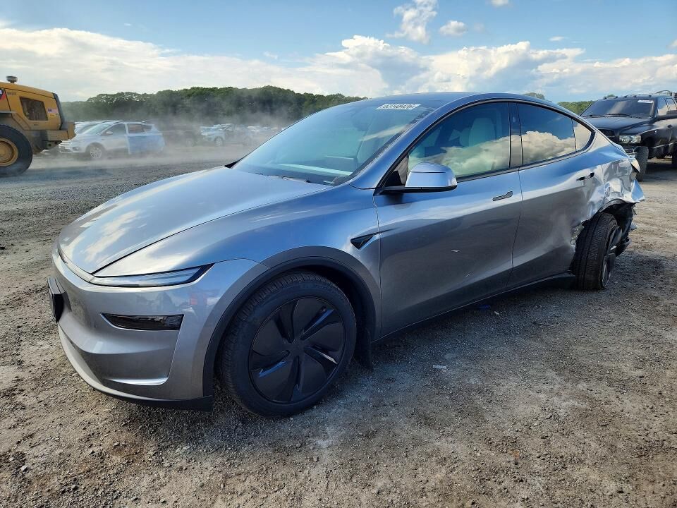 2026 TESLA Model Y