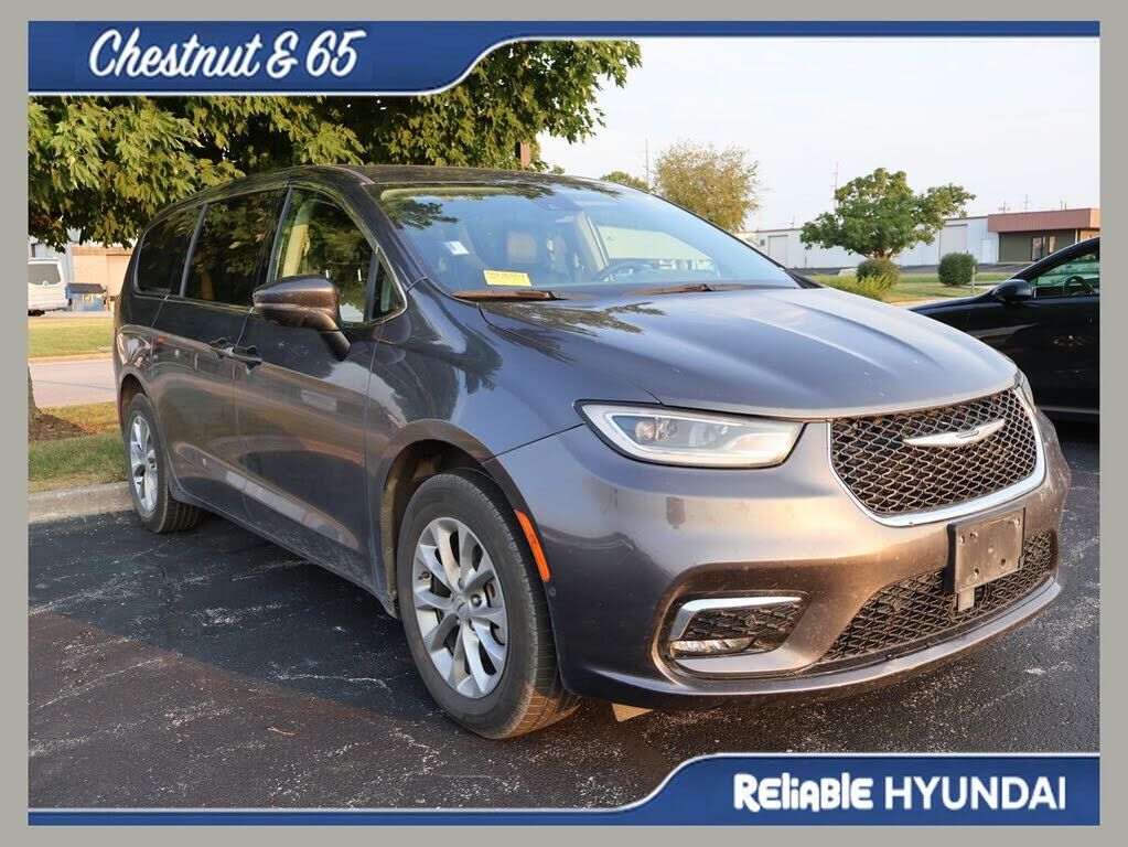 2023 CHRYSLER Pacifica