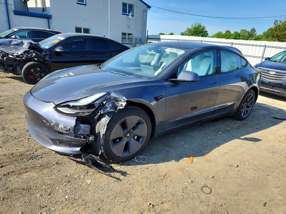 2022 TESLA Model 3