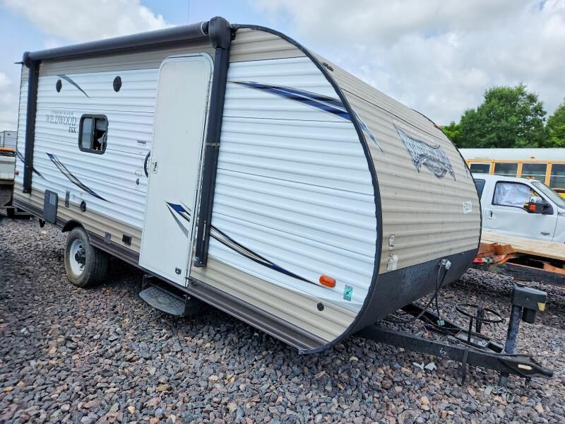 2017 FOREST RIVER Wildwood towables