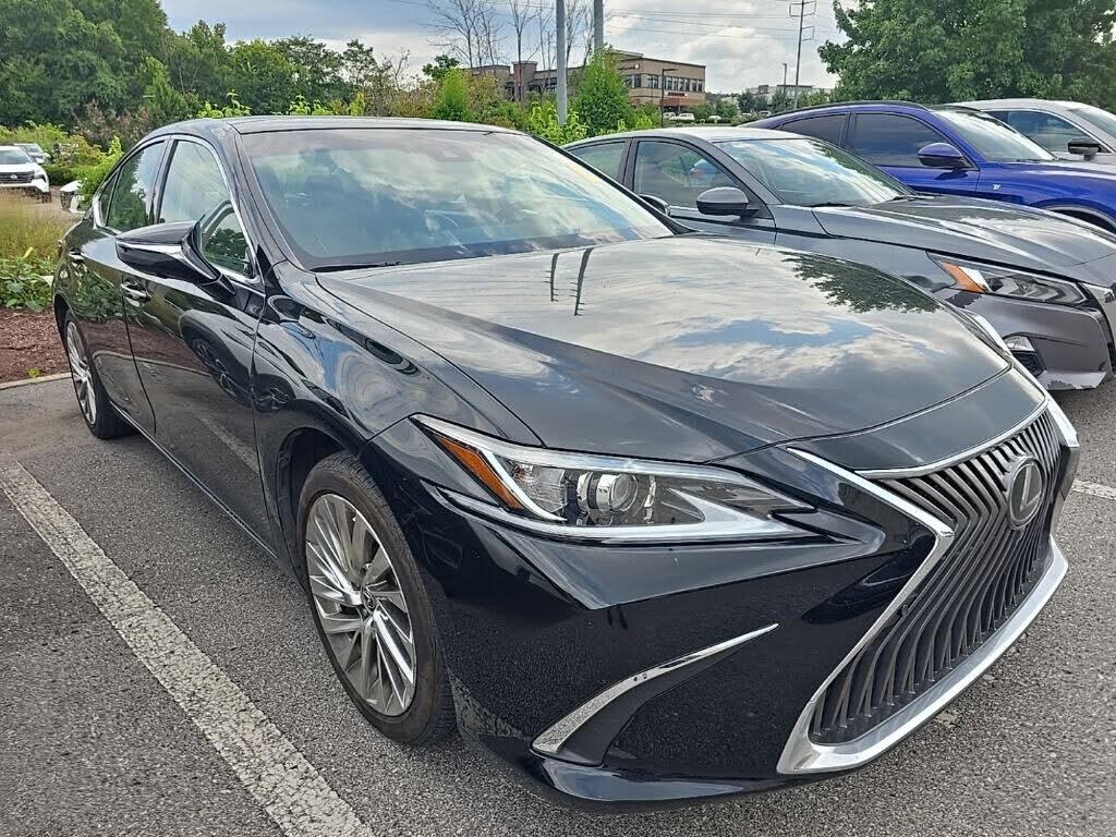 2019 LEXUS ES