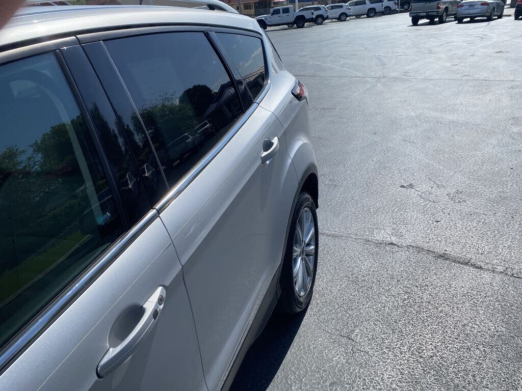 2017 FORD Escape