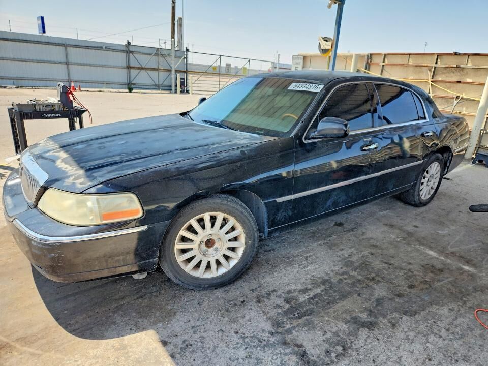 2008 LINCOLN Town Car