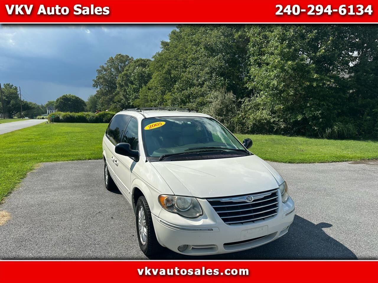 2005 CHRYSLER Town and Country