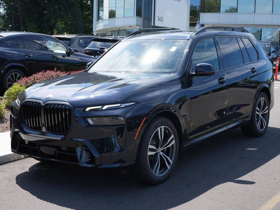 2027 BMW X7