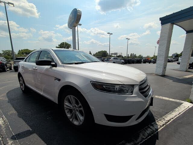 2018 FORD Taurus