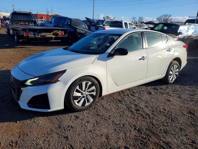 2024 NISSAN Altima