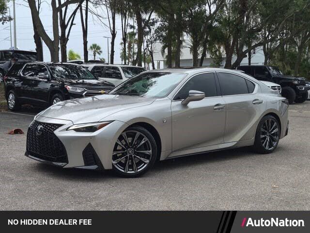 2022 LEXUS IS