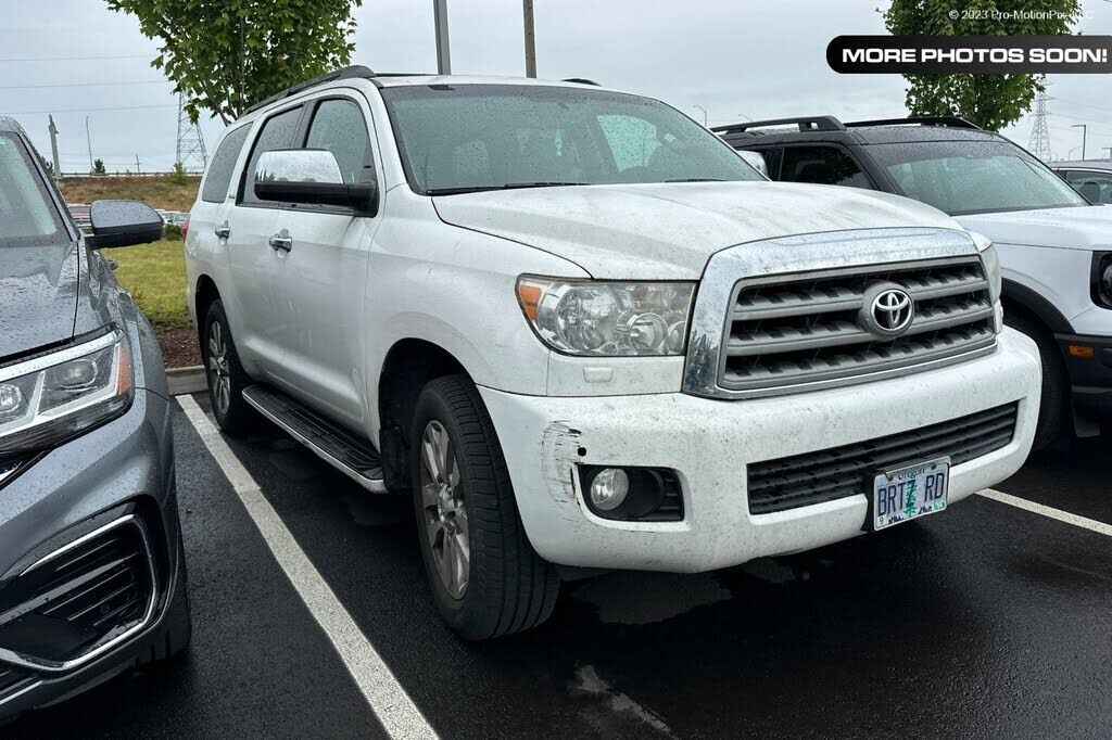 2014 TOYOTA Sequoia