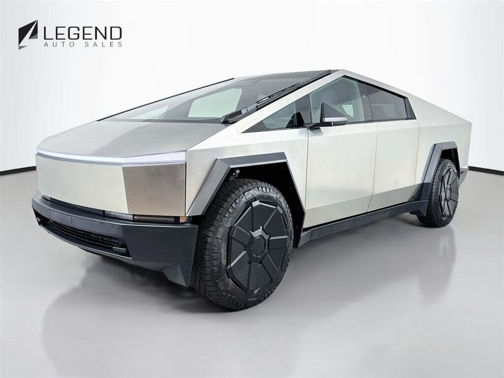 2025 TESLA Cybertruck