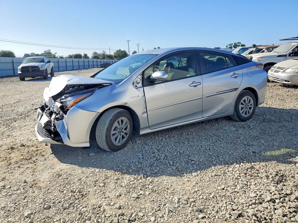 2016 TOYOTA PRIUS