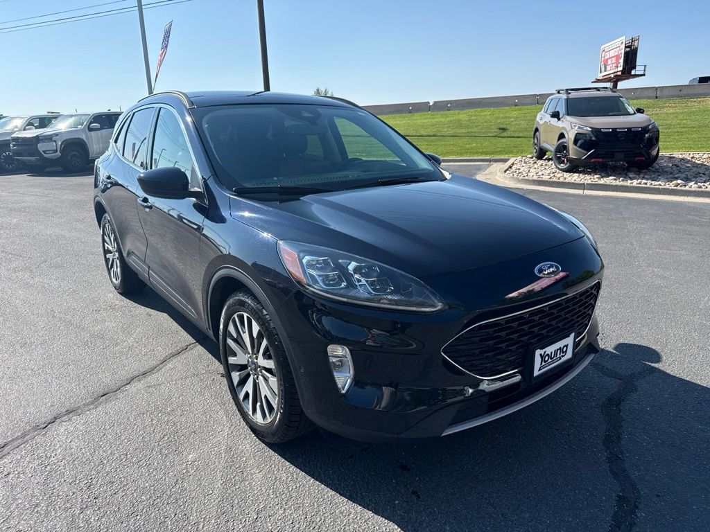 2021 FORD Escape