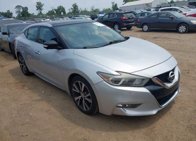 2017 NISSAN Maxima