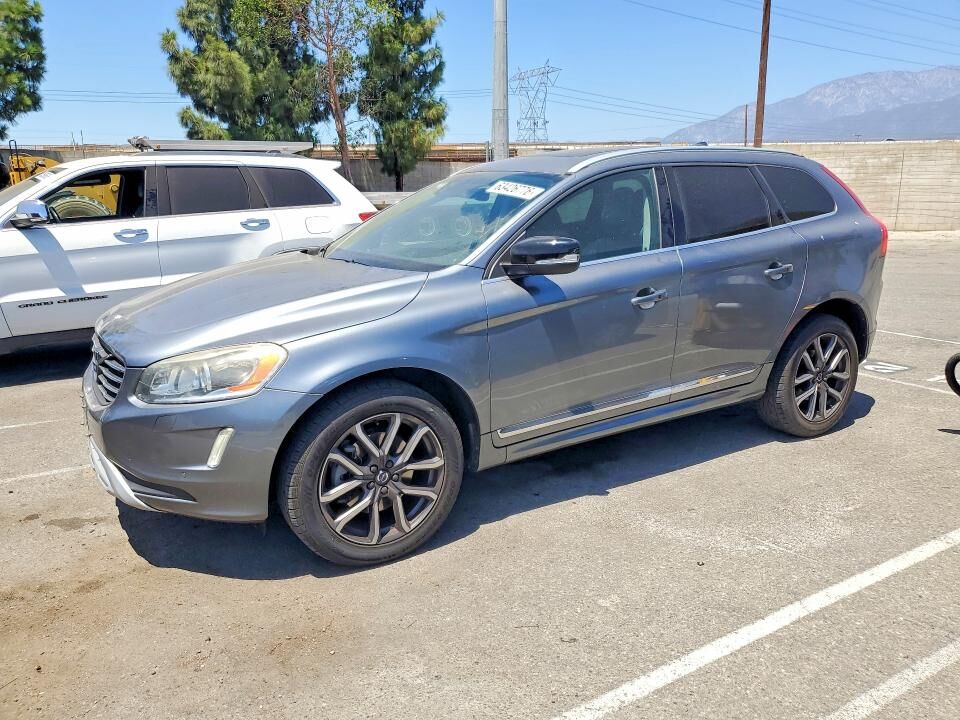 2017 VOLVO XC60